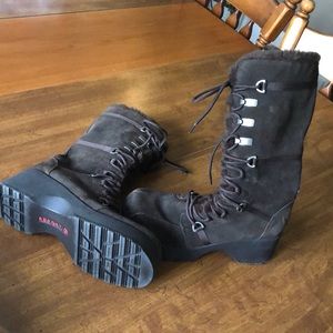 Report “sleigh” boots